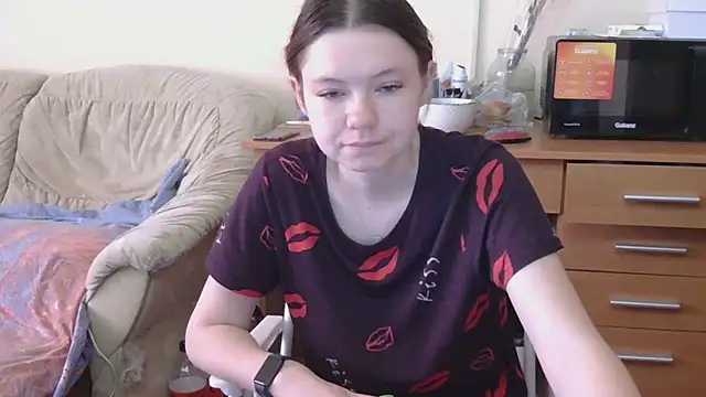 Snapshot of JessicaHolland1 chatting on May 22, 2026, 9:15 am JessicaHolland1 online show from May 22, 2026, 9:15 am