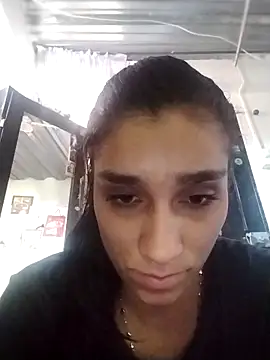 vegonicarouge online show from April 4, 2026, 9:12 pm