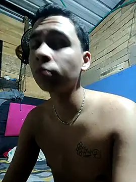 Emyli Liammm online show from April 3, 2026, 9:07 am