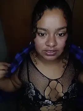 Snapshot of Curlysexy22 chatting on April 6, 2026, 4:46 am Curlysexy22 online show from April 6, 2026, 4:46 am