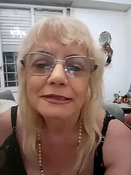 MatureElegantWidow online show from April 3, 2026, 10:19 pm