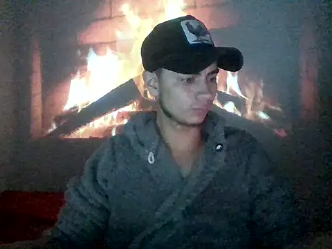 Snapshot of manulito260 chatting on August 7, 2026, 6:15 am manulito260 online show from August 7, 2026, 6:15 am