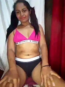 Lia Phone  online show from June 23, 2026, 5:38 am
