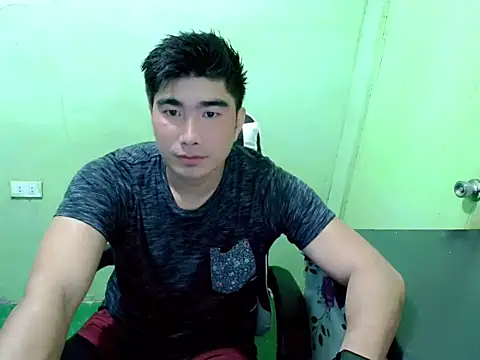 Snapshot of Hunkfireman chatting on July 20, 2026, 11:07 pm Hunkfireman online show from July 20, 2026, 11:07 pm