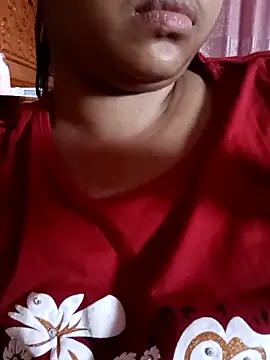 Snapshot of Hot-Kareena chatting on April 4, 2026, 7:06 am Hot-Kareena online show from April 4, 2026, 7:06 am