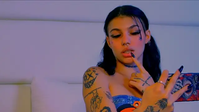 YasminnStorm online show from June 24, 2026, 4:44 am