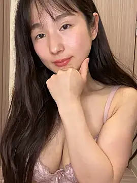 Hinako 0012 online show from April 23, 2026, 5:19 am