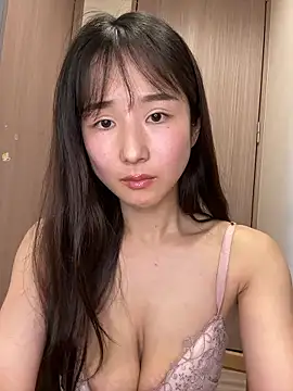 Hinako 0012 online show from April 27, 2026, 3:48 am