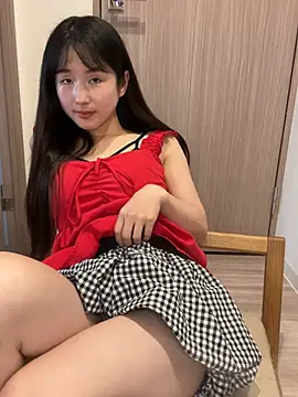 Snapshot of Hinako_0012 chatting on June 4, 2026, 4:29 am Hinako 0012 online show from June 4, 2026, 4:29 am