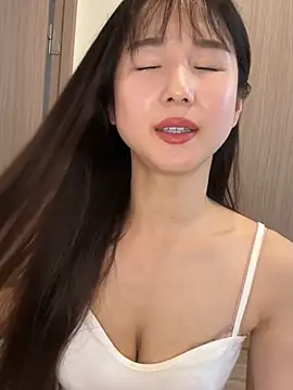 Snapshot of Hinako_0012 chatting on June 15, 2026, 4:15 am Hinako 0012 online show from June 15, 2026, 4:15 am