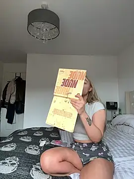 Alexiahaven online show from April 16, 2026, 10:16 am