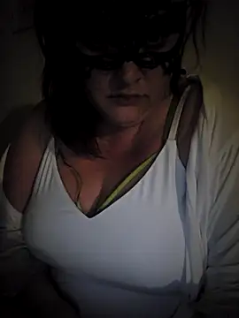 Snapshot of Blondibaby chatting on April 17, 2026, 8:01 pm Blondibaby online show from April 17, 2026, 8:01 pm