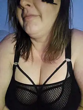 Snapshot of Blondibaby chatting on April 18, 2026, 7:51 pm Blondibaby online show from April 18, 2026, 7:51 pm