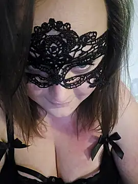 Snapshot of Blondibaby chatting on April 19, 2026, 6:54 pm Blondibaby online show from April 19, 2026, 6:54 pm