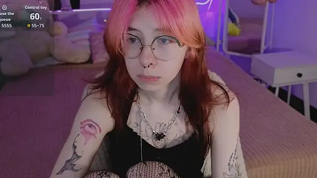 Alice Nyx online show from May 17, 2026, 8:49 pm