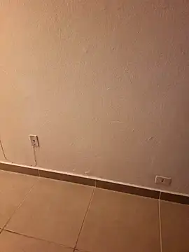 Daniellesafada online show from April 14, 2026, 4:29 am