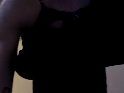 Daniellesafada online show from April 25, 2026, 3:31 am