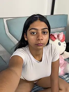 Snapshot of Veronica_montielx chatting on April 7, 2026, 5:35 pm Veronica montielx online show from April 7, 2026, 5:35 pm