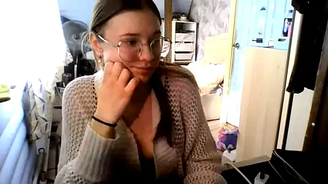 IdaMicari online show from April 4, 2026, 12:46 pm