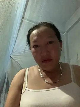 Snapshot of candy-beo chatting on May 17, 2026, 8:05 pm candy-beo online show from May 17, 2026, 8:05 pm