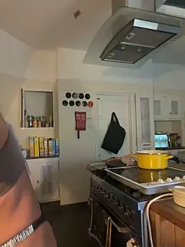 Calypso 222 online show from April 19, 2026, 8:13 am