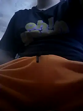 tobiasraimundo1 online show from April 4, 2026, 5:32 pm