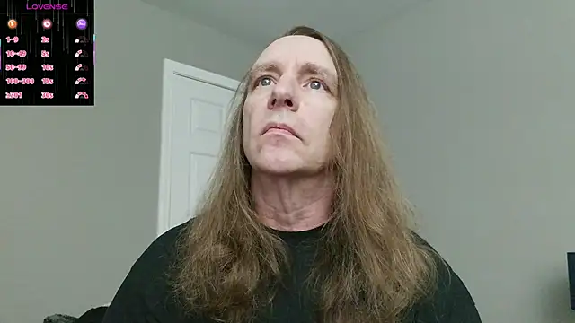 Snapshot of Magnus_Luv chatting on July 4, 2026, 1:50 pm Magnus Luv online show from July 4, 2026, 1:50 pm