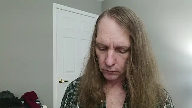 Snapshot of Magnus_Luv chatting on July 13, 2026, 11:02 am Magnus Luv online show from July 13, 2026, 11:02 am