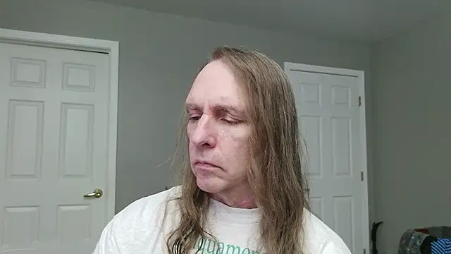 Snapshot of Magnus_Luv chatting on July 16, 2026, 10:38 pm Magnus Luv online show from July 16, 2026, 10:38 pm