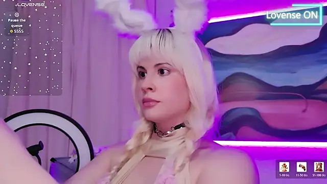 ItsAuroraBorealis online show from April 27, 2026, 5:05 am