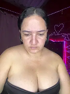 Snapshot of Fresita-12 chatting on July 23, 2026, 8:29 pm Fresita-12 online show from July 23, 2026, 8:29 pm
