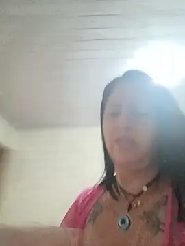 Snapshot of suziferreti chatting on July 26, 2026, 1:58 am suziferreti online show from July 26, 2026, 1:58 am