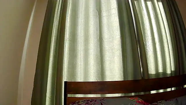 Snapshot of Theone_T chatting on May 13, 2026, 6:44 am Theone T online show from May 13, 2026, 6:44 am