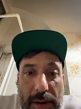 lupinne online show from April 8, 2026, 1:16 am