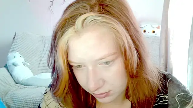 Snapshot of earn_my_lily chatting on April 23, 2026, 7:09 am earn my lily online show from April 23, 2026, 7:09 am