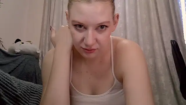 Snapshot of earn_my_lily chatting on May 15, 2026, 9:16 am earn my lily online show from May 15, 2026, 9:16 am