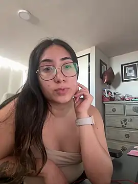 Snapshot of vampiralatina chatting on May 26, 2026, 6:04 pm vampiralatina online show from May 26, 2026, 6:04 pm