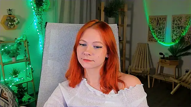 Snapshot of LisaAris chatting on May 8, 2026, 6:35 pm LisaAris online show from May 8, 2026, 6:35 pm