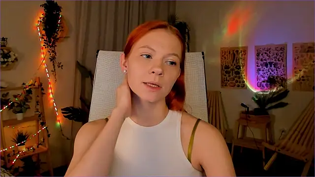 Snapshot of LisaAris chatting on May 11, 2026, 4:04 pm LisaAris online show from May 11, 2026, 4:04 pm