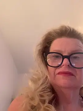 Snapshot of Love_Lee_xo chatting on June 26, 2026, 11:25 am Love Lee xo online show from June 26, 2026, 11:25 am