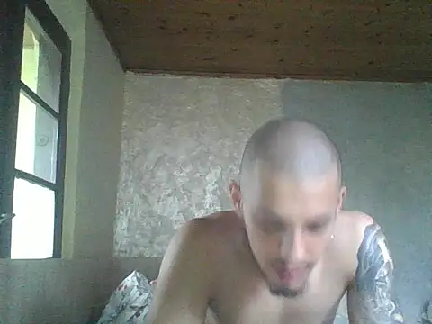 Snapshot of robertmrn112 chatting on June 11, 2026, 5:11 pm robertmrn112 online show from June 11, 2026, 5:11 pm