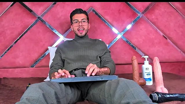 RodrigoColby2 online show from June 27, 2026, 2:38 am