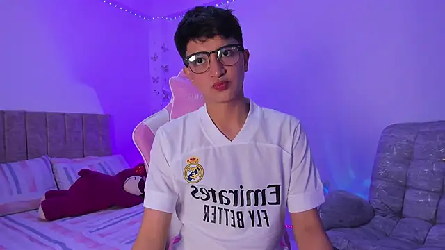 SaNti ll online show from April 8, 2026, 2:22 am