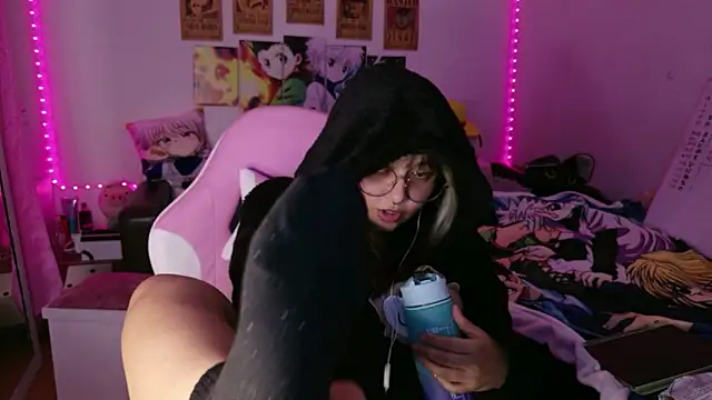 ZoeyDoll  online show from April 21, 2026, 2:51 am