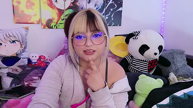 ZoeyDoll  online show from April 25, 2026, 10:51 pm