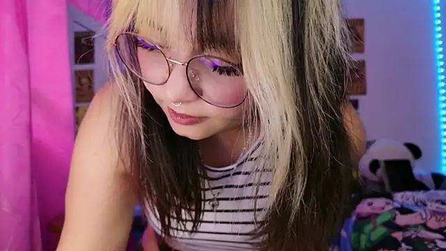 ZoeyDoll  online show from April 26, 2026, 9:34 pm