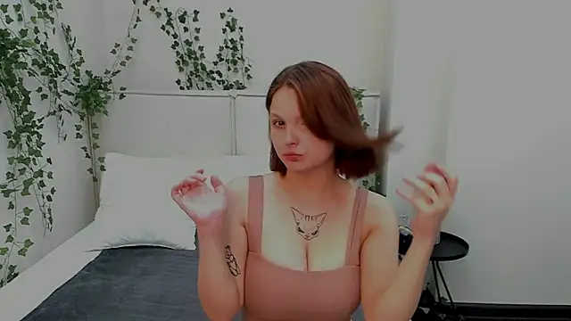 Snapshot of Charlotte_Stee chatting on June 25, 2026, 2:00 am Charlotte Stee online show from June 25, 2026, 2:00 am