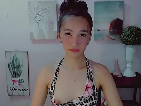 Snapshot of Mystic_haraxx chatting on May 27, 2026, 6:54 am Mystic haraxx online show from May 27, 2026, 6:54 am