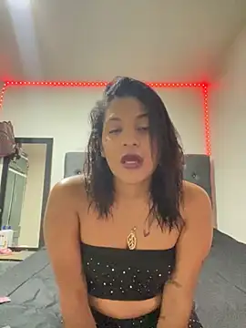 Snapshot of Emily_Gaez chatting on April 7, 2026, 8:20 pm Emily Gaez online show from April 7, 2026, 8:20 pm