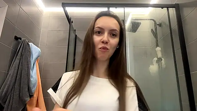 BrandyNorthcott online show from April 9, 2026, 2:33 am